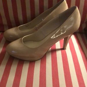 Nickels High heeled shoes